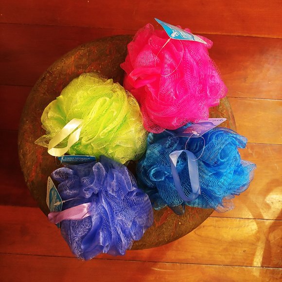 Other - DONATING 3/30/23----Host Pick🎉  Loofah sponges with sateen ribbon